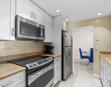 1009 N Ocean Boulevard - Photo Thumbnail 7