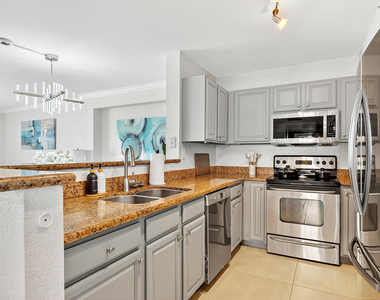 1801 N Flagler #701 Drive - Photo Thumbnail 9