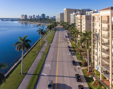 1801 N Flagler #701 Drive - Photo Thumbnail 25