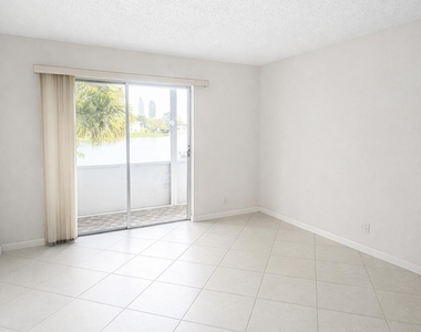 222 Somerset L - Photo Thumbnail 4