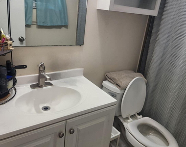 6717 Nw 59th Street - Photo Thumbnail 7