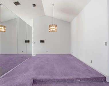 9476 El Clair Ranch Road - Photo Thumbnail 6