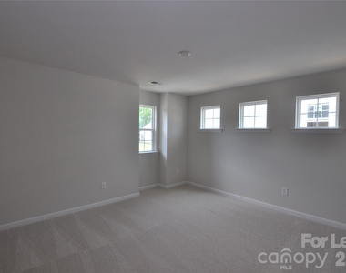 3102 Deep River Way - Photo Thumbnail 16