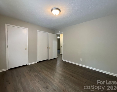 304 Palm Street - Photo Thumbnail 9