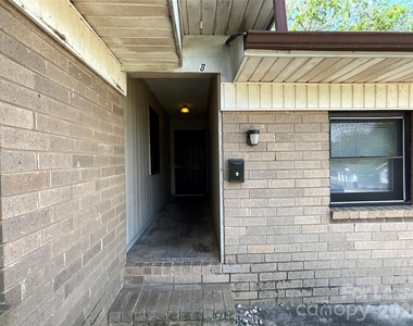 304 Palm Street - Photo Thumbnail 1