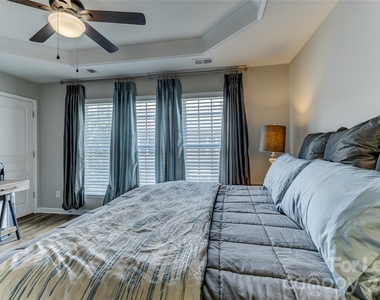905 Lyndley Drive - Photo Thumbnail 33