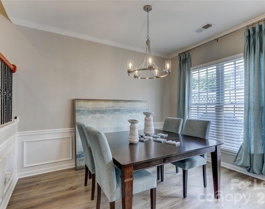 905 Lyndley Drive - Photo Thumbnail 9