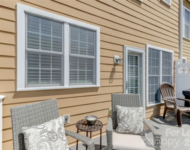 905 Lyndley Drive - Photo Thumbnail 19