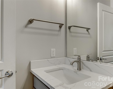 905 Lyndley Drive - Photo Thumbnail 37