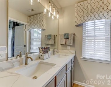 905 Lyndley Drive - Photo Thumbnail 34