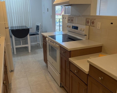 3341 Nw 47th Terrace - Photo Thumbnail 6