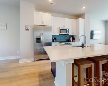 3948 Winterfield Place - Photo Thumbnail 10