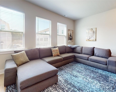 3948 Winterfield Place - Photo Thumbnail 6