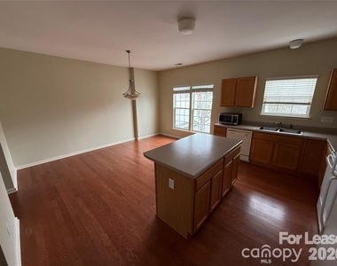 13820 Hill Street - Photo Thumbnail 1
