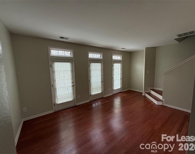 13820 Hill Street - Photo Thumbnail 5