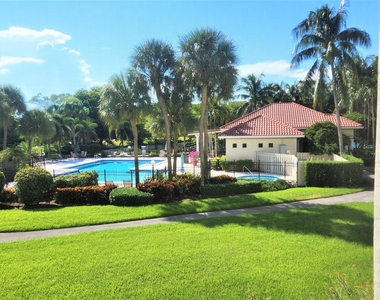 1915 Lavers Circle - Photo Thumbnail 12