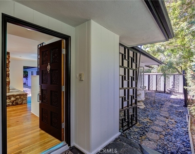 2740 Hutton Drive - Photo Thumbnail 3