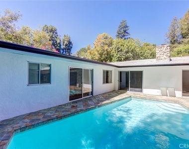 2740 Hutton Drive - Photo Thumbnail 18