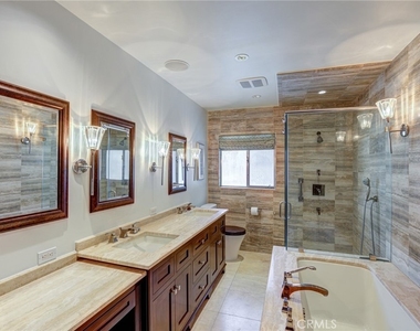 2740 Hutton Drive - Photo Thumbnail 13