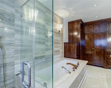 2740 Hutton Drive - Photo Thumbnail 14