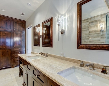 2740 Hutton Drive - Photo Thumbnail 15
