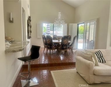22 Calle Escala - Photo Thumbnail 14