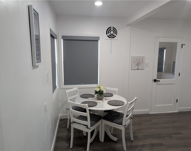 311 W Green - Photo Thumbnail 12