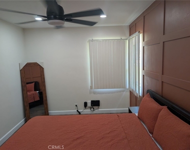 311 W Green - Photo Thumbnail 9