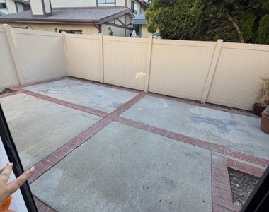 18435 Keswick Street - Photo Thumbnail 19