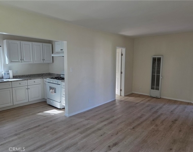 24425 Hawthorne Boulevard - Photo Thumbnail 6