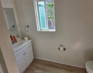 24425 Hawthorne Boulevard - Photo Thumbnail 8
