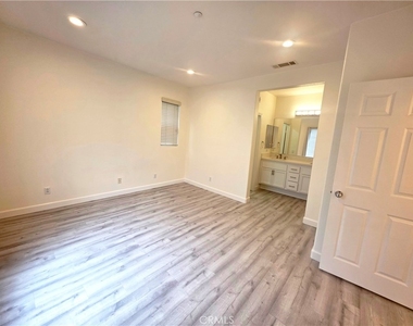 1302 Noutary Drive - Photo Thumbnail 3
