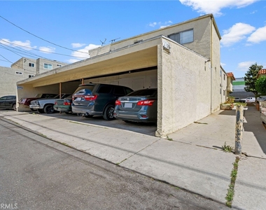 7037 Milton Avenue - Photo Thumbnail 14