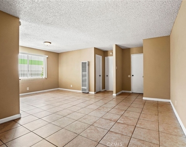 7037 Milton Avenue - Photo Thumbnail 3