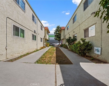 7037 Milton Avenue - Photo Thumbnail 13