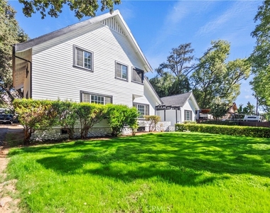 379 Buena Loma - Photo Thumbnail 32