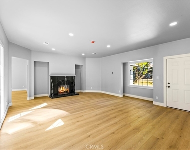 379 Buena Loma - Photo Thumbnail 6