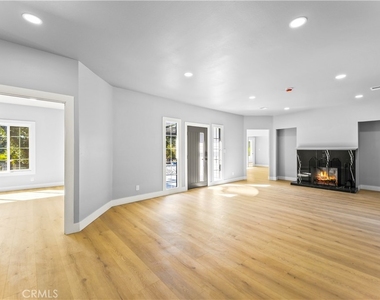 379 Buena Loma - Photo Thumbnail 7