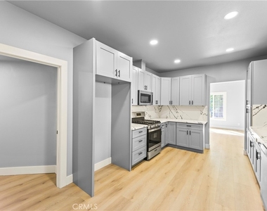 379 Buena Loma - Photo Thumbnail 11