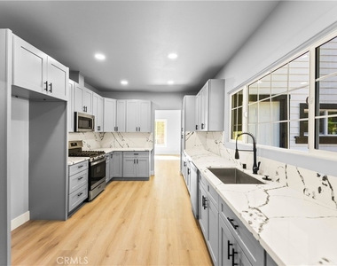 379 Buena Loma - Photo Thumbnail 10