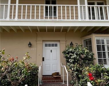 425 S Palm Drive - Photo Thumbnail 4