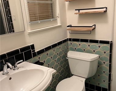 425 S Palm Drive - Photo Thumbnail 25