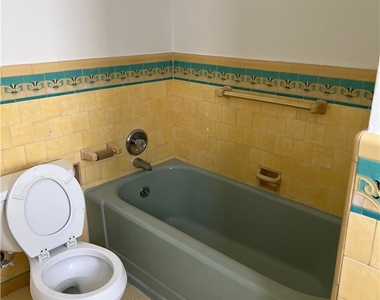 425 S Palm Drive - Photo Thumbnail 24