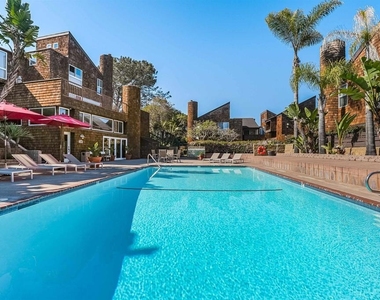 325 S Sierra Ave - Photo Thumbnail 21