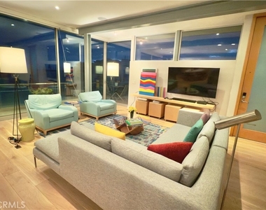 31676 Seacove Drive - Photo Thumbnail 5