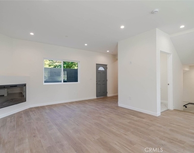 1961 Waltonia Drive - Photo Thumbnail 4