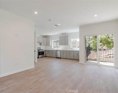 1961 Waltonia Drive - Photo Thumbnail 5