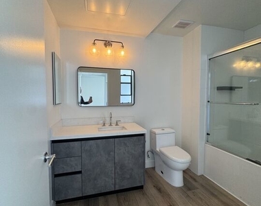 919 Harvard Boulevard - Photo Thumbnail 7