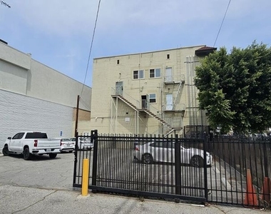 1604 W Pico Boulevard - Photo Thumbnail 8