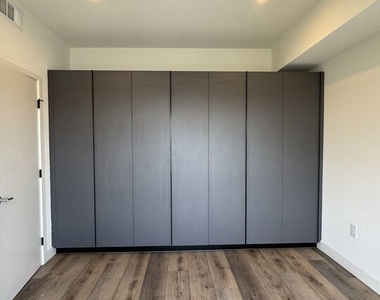 919 Harvard Boulevard - Photo Thumbnail 1